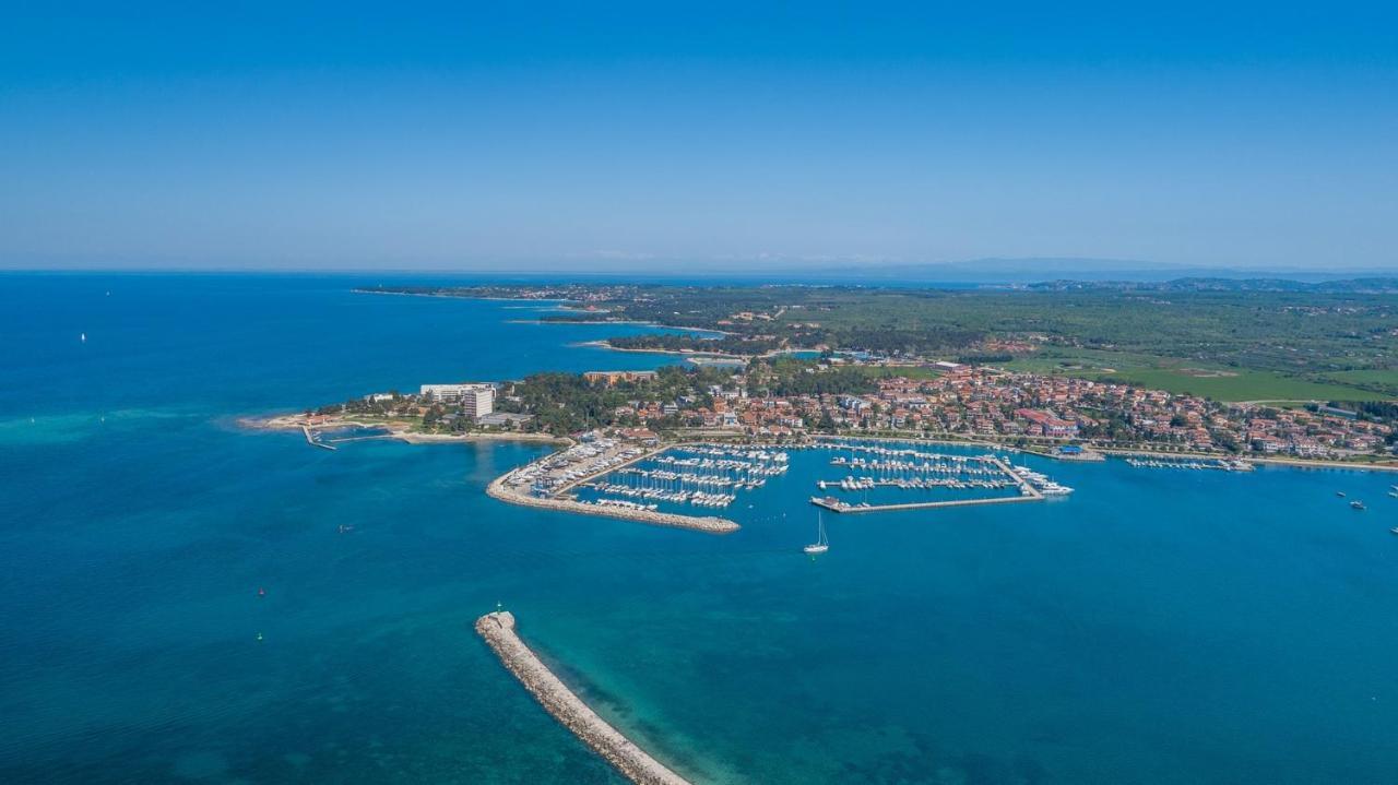 Apartment Melarnian Near The Beach In Umag Exterior photo