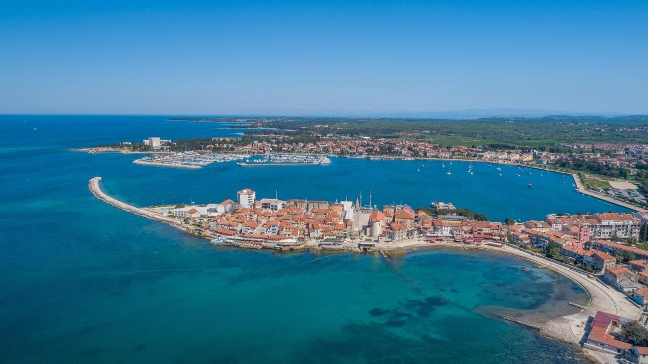 Apartment Melarnian Near The Beach In Umag Exterior photo